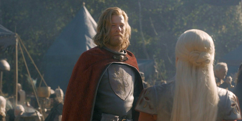   ג'ייסון לאניסטר מדבר עם Rhaenyra Targaryen על House of the Dragon