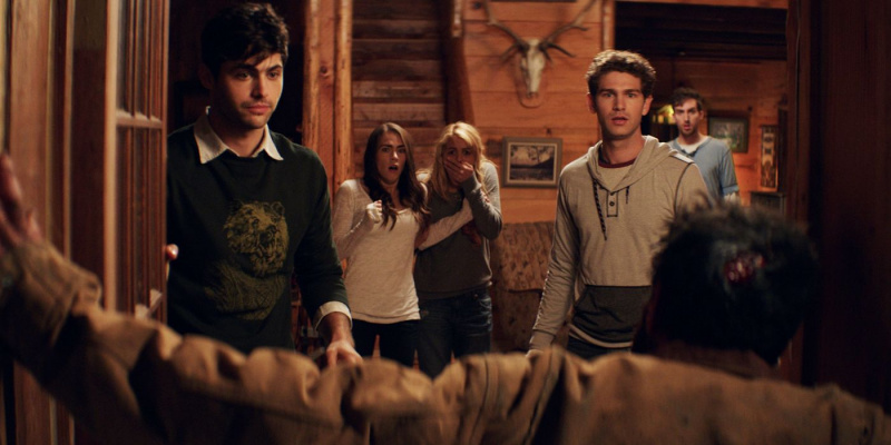   Karakterek a kabinban a Cabin Feverben (2016)