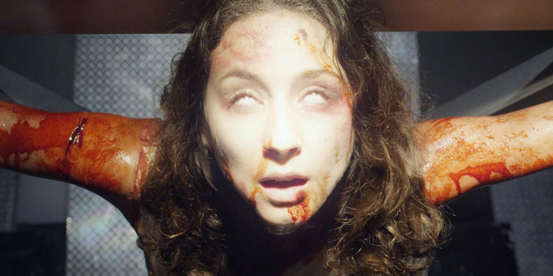   Mártírok horror lépésének feldolgozása