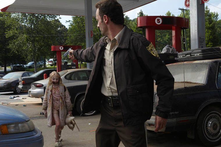 Walking Dead-fansne ser et stort hulrullehul - da sæson 1 kunne zombier løbe og havde minder