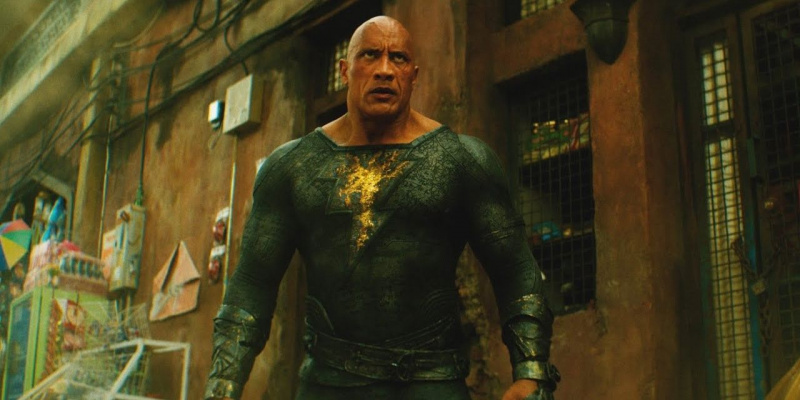   Black Adam fica na rua