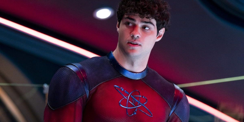   Atom Smasher sem sua máscara em Black Adam