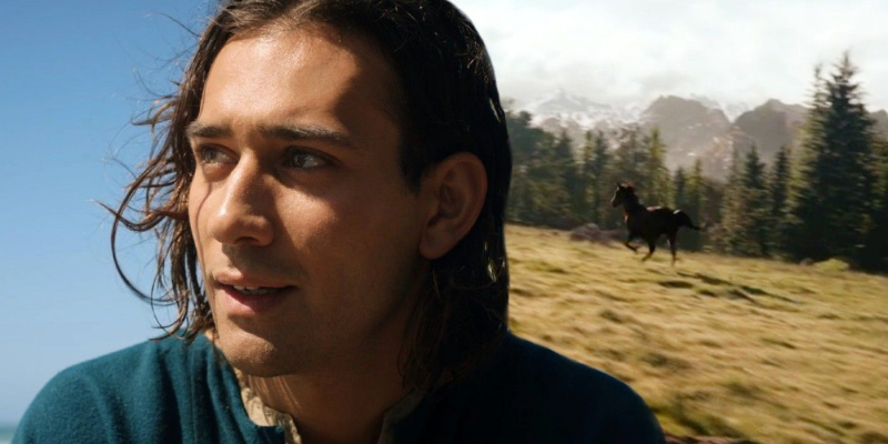   Maxim Baldry mint Isildur és Berek a Rings of Power-ben