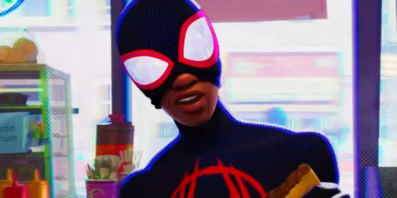 Spider-Man Across the Spider-Verse filmipilt Miles Moralesist sirutades end teiste ämblikrahvaste jälitamisel